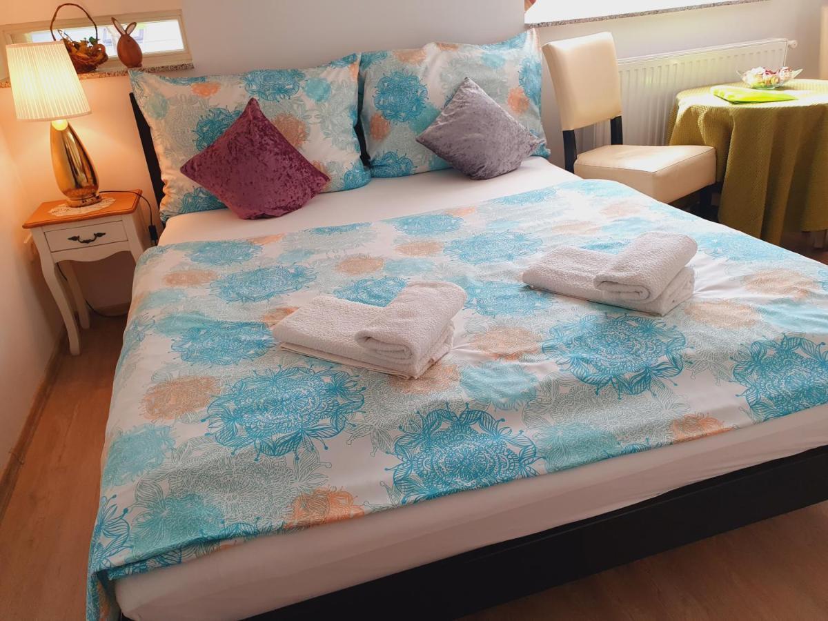 Karmelita Boutique Apartman Sopron Luaran gambar