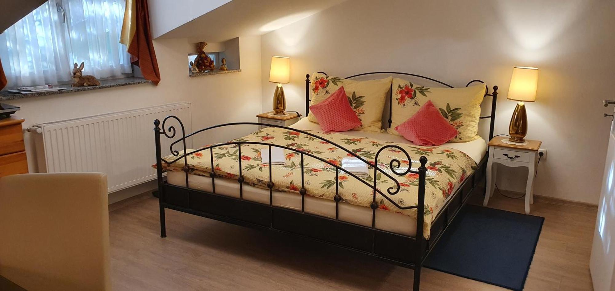 Karmelita Boutique Apartman Sopron Bilik gambar