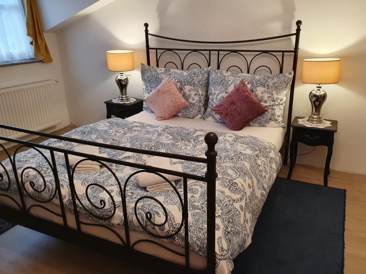 Karmelita Boutique Apartman Sopron Luaran gambar