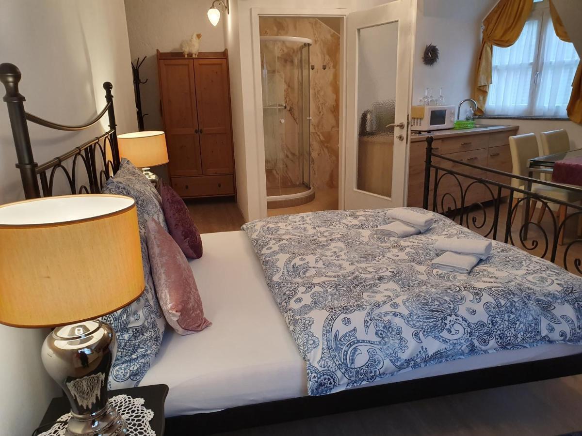 Karmelita Boutique Apartman Sopron Luaran gambar