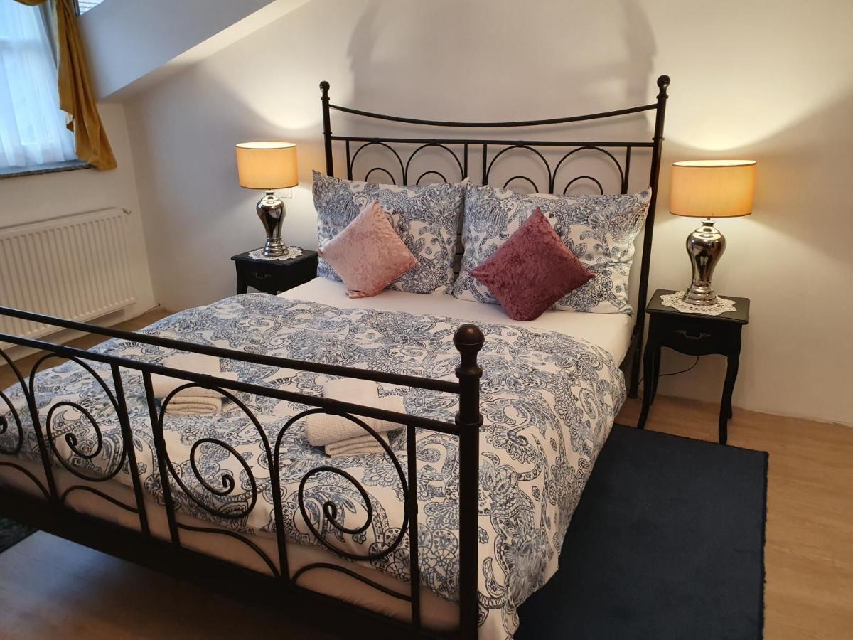 Karmelita Boutique Apartman Sopron Luaran gambar