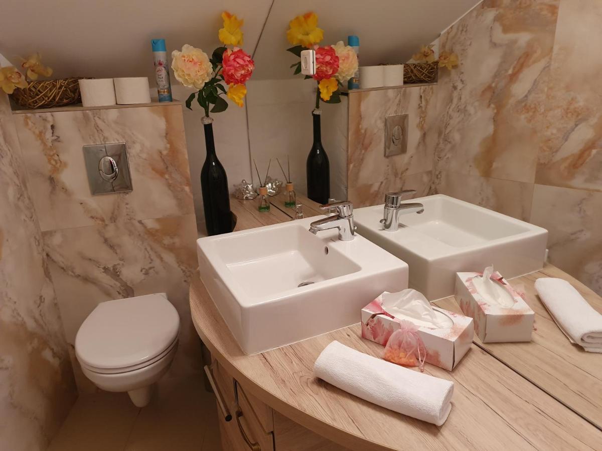 Karmelita Boutique Apartman Sopron Luaran gambar
