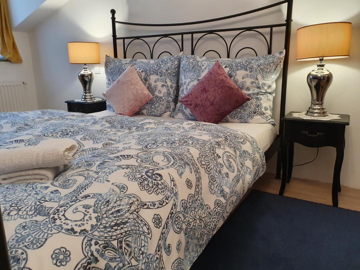 Karmelita Boutique Apartman Sopron Luaran gambar
